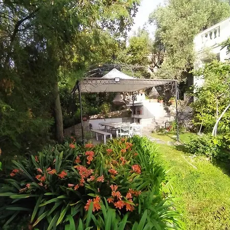 Pergolato Junior アパート *